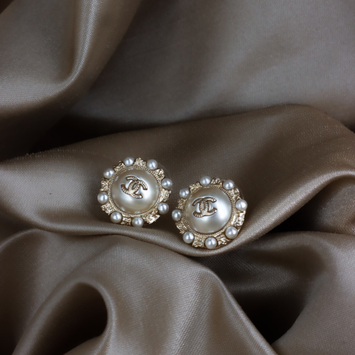CHANEL 珍珠圓 CC Logo耳環｜2019年 附原盒 未使用