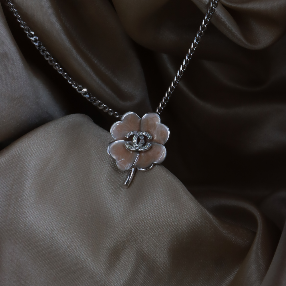 CHANEL 2004 四葉草 CC 項鏈 ｜未使用品！ 附原盒