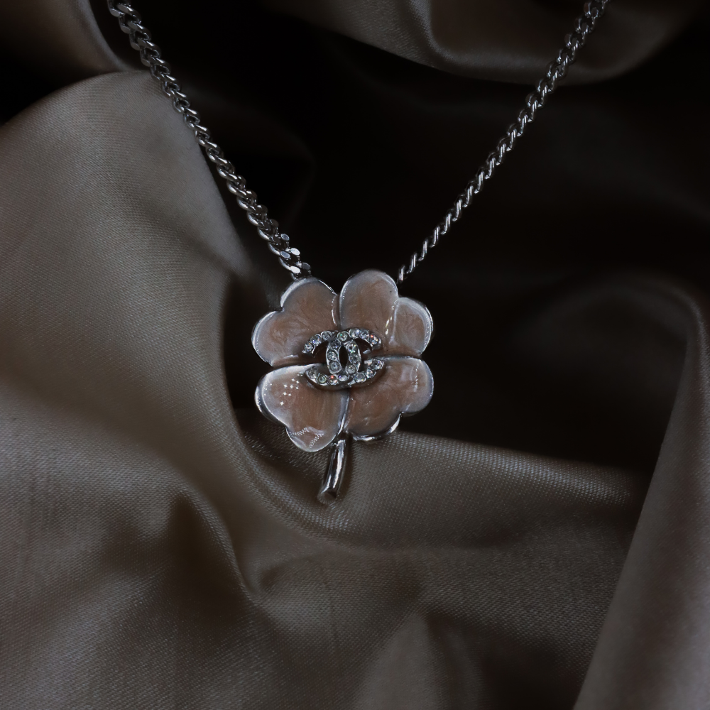 CHANEL 2004 四葉草 CC 項鏈 ｜未使用品！ 附原盒