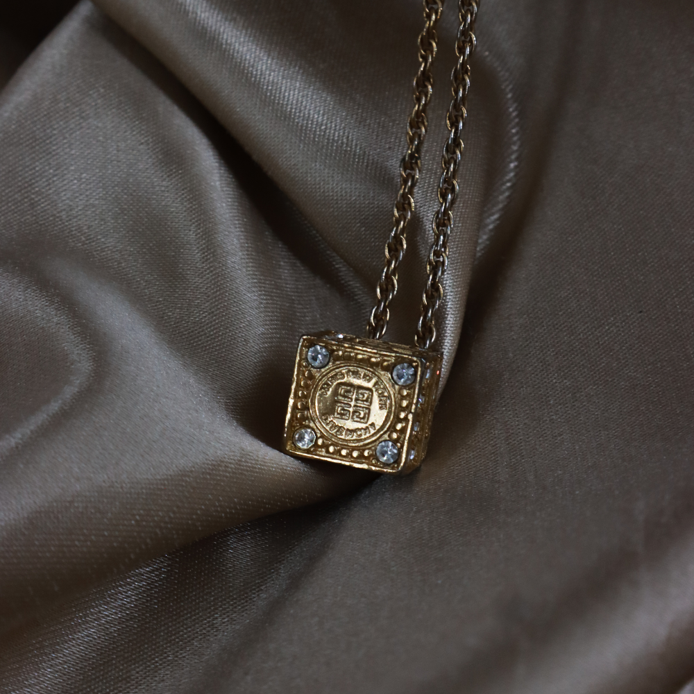 GIVENCHY 90年代 經典四面Logo水晶方塊項鏈