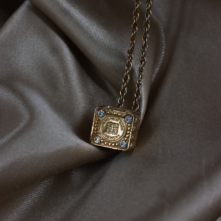 GIVENCHY 90年代 經典四面Logo水晶方塊項鏈