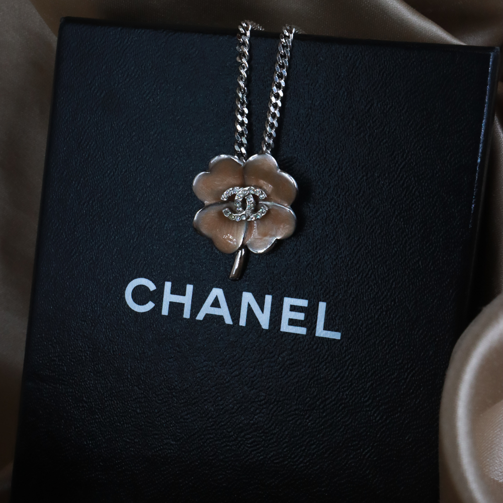 CHANEL 2004 四葉草 CC 項鏈 ｜未使用品！ 附原盒