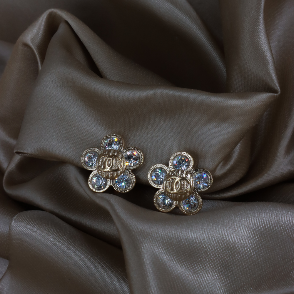 CHANEL 銀色水鑽花朵耳夾｜ 2006年款 ｜未使用級美品