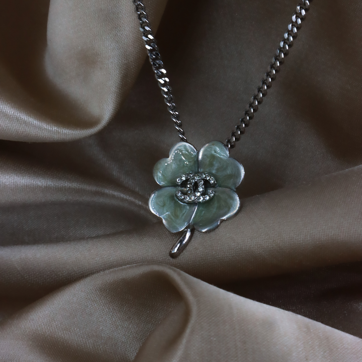 CHANEL 2004 Clover CC Necklace | S-Rank Beauty!