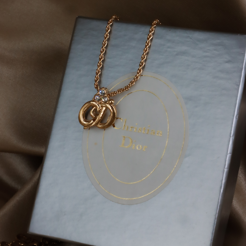 CHRISTIAN DIOR pendant amphibole necklace (Gold) | 1990s style |