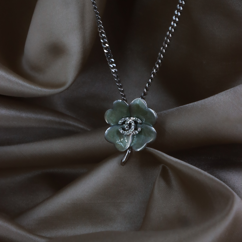 CHANEL 2004 Clover CC Necklace | S-Rank Beauty!
