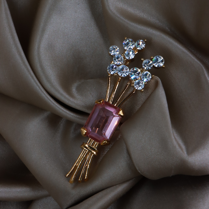 GIVENCHY 粉晶花束胸針