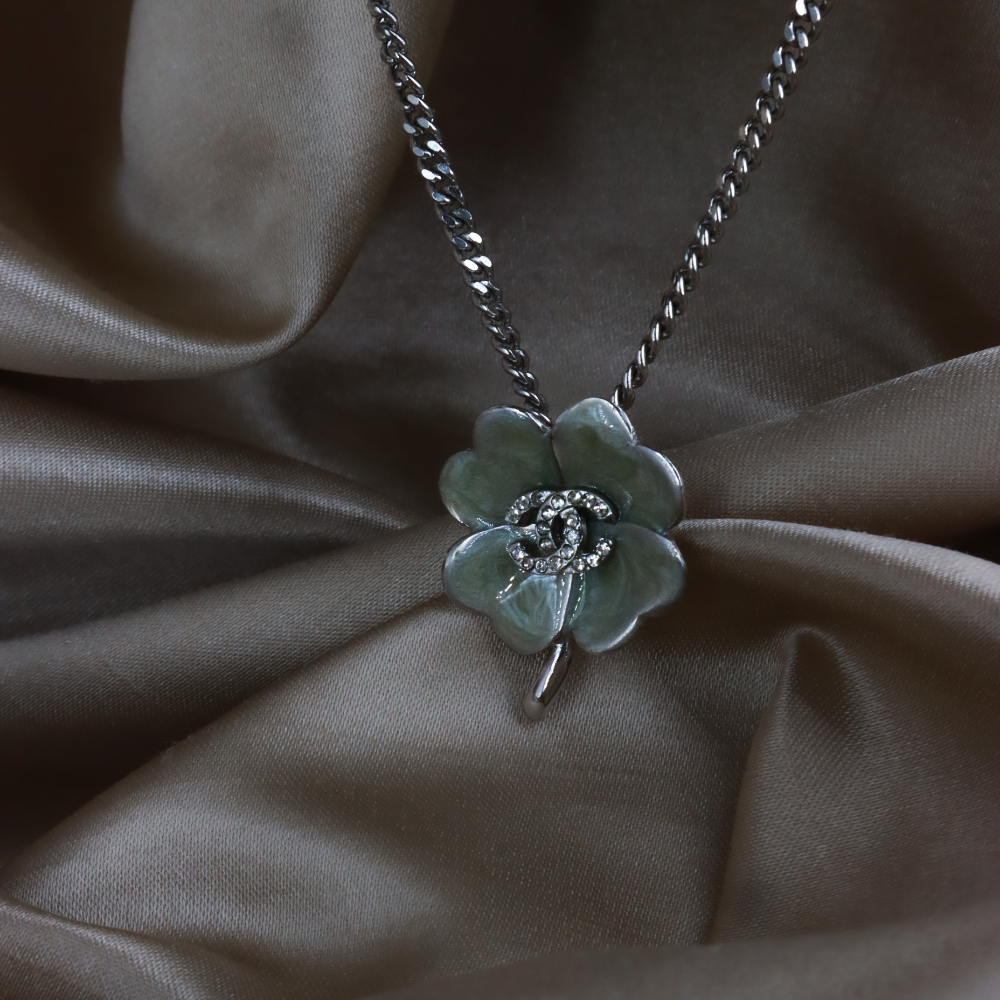 CHANEL 2004 Clover CC Necklace | S-Rank Beauty!