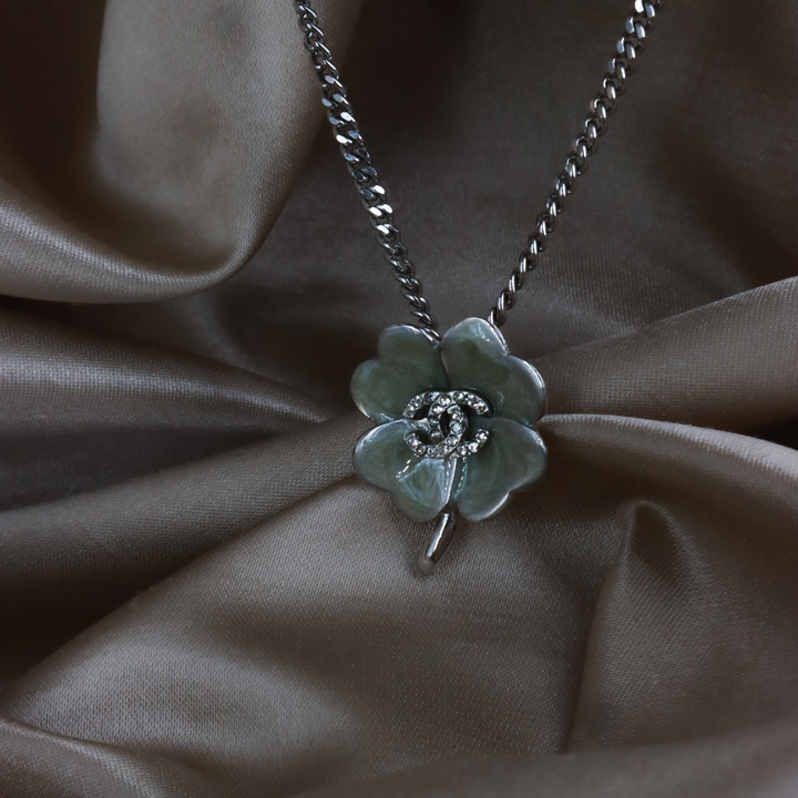 CHANEL 2004 Clover CC Necklace | S-Rank Beauty!