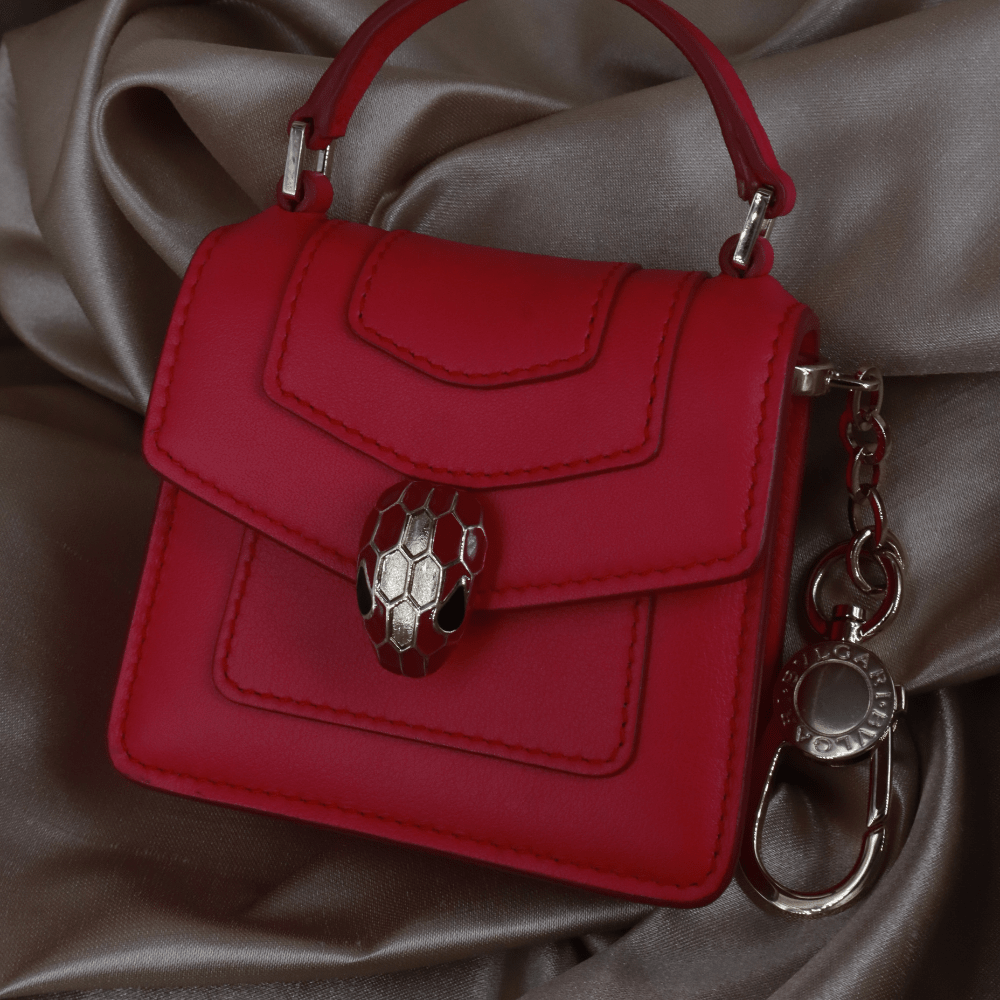 Bvlgari Serpenti Forever 紅色Micro Bag Charm（Serpenti Mini Bag Charm款） - Vintasy扣針