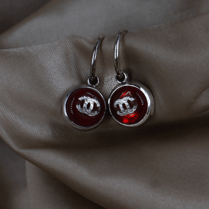 CHANEL 2000 紅色圓形CC圈形耳環（Red Resin CC Hoop Earrings款） - Vintasy耳環