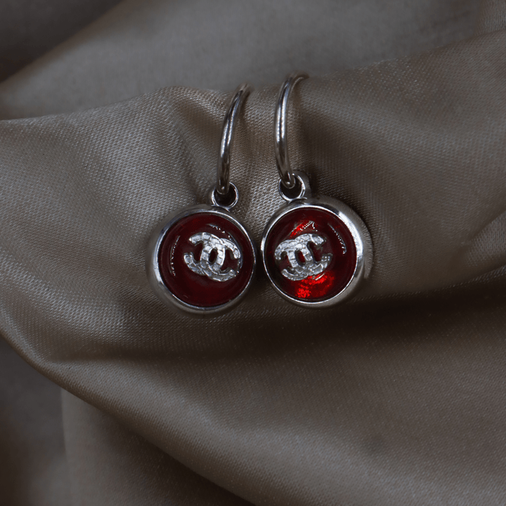 CHANEL 2000 紅色圓形CC圈形耳環（Red Resin CC Hoop Earrings款） - Vintasy耳環