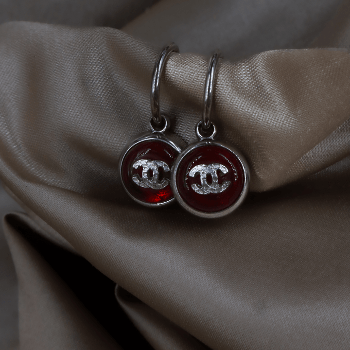 CHANEL 2000 紅色圓形CC圈形耳環（Red Resin CC Hoop Earrings款） - Vintasy耳環