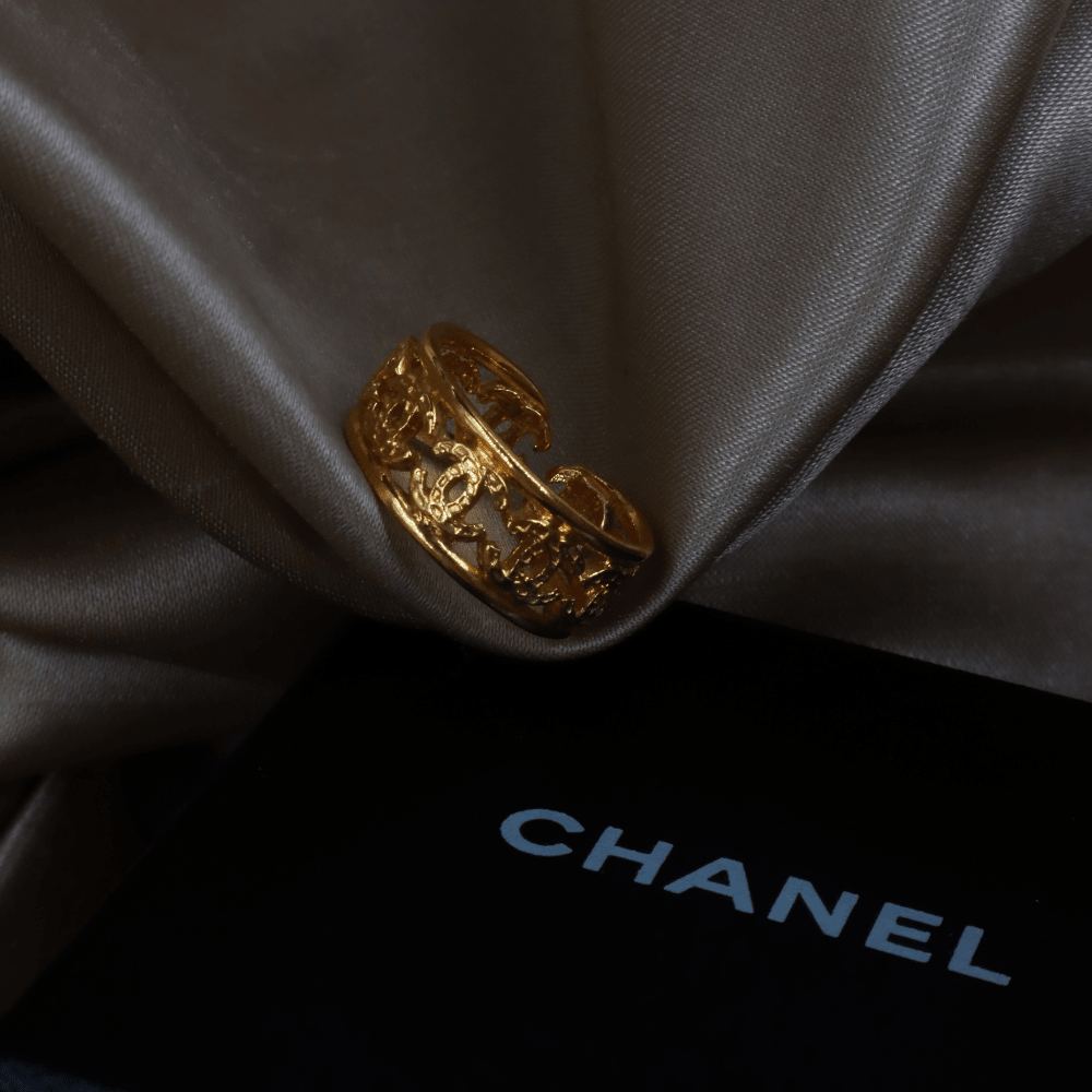 Chanel 金色鏤空雙C戒指｜ 2000年代 - Vintasy