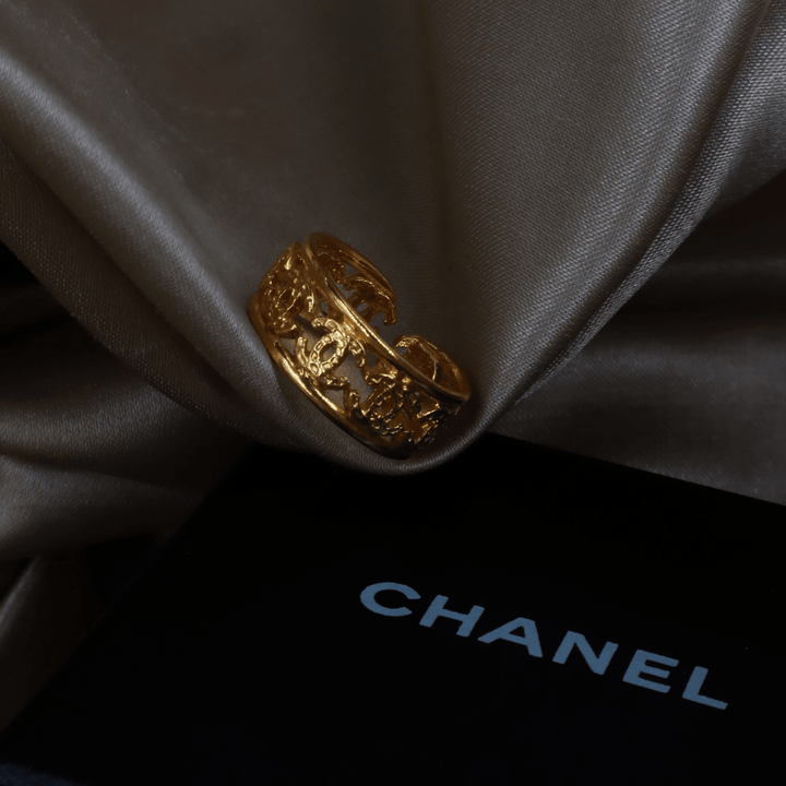 Chanel 金色鏤空雙C戒指｜ 2000年代 - Vintasy