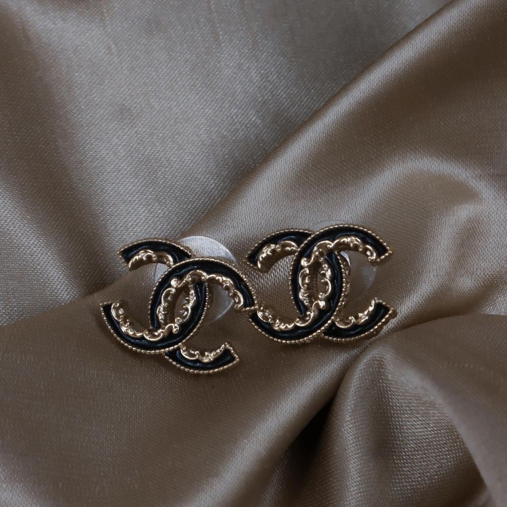 CHANEL 黑金雙C Logo 耳環｜2023年款 超罕見款｜附原盒 - Vintasy
