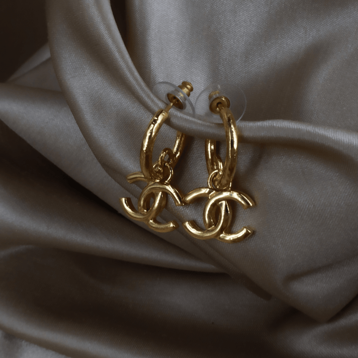 Chanel 經典金色CC Drop Hoop Earrings 小圈垂墜耳環 ｜ 未使用品 2024年產品 - Vintasy