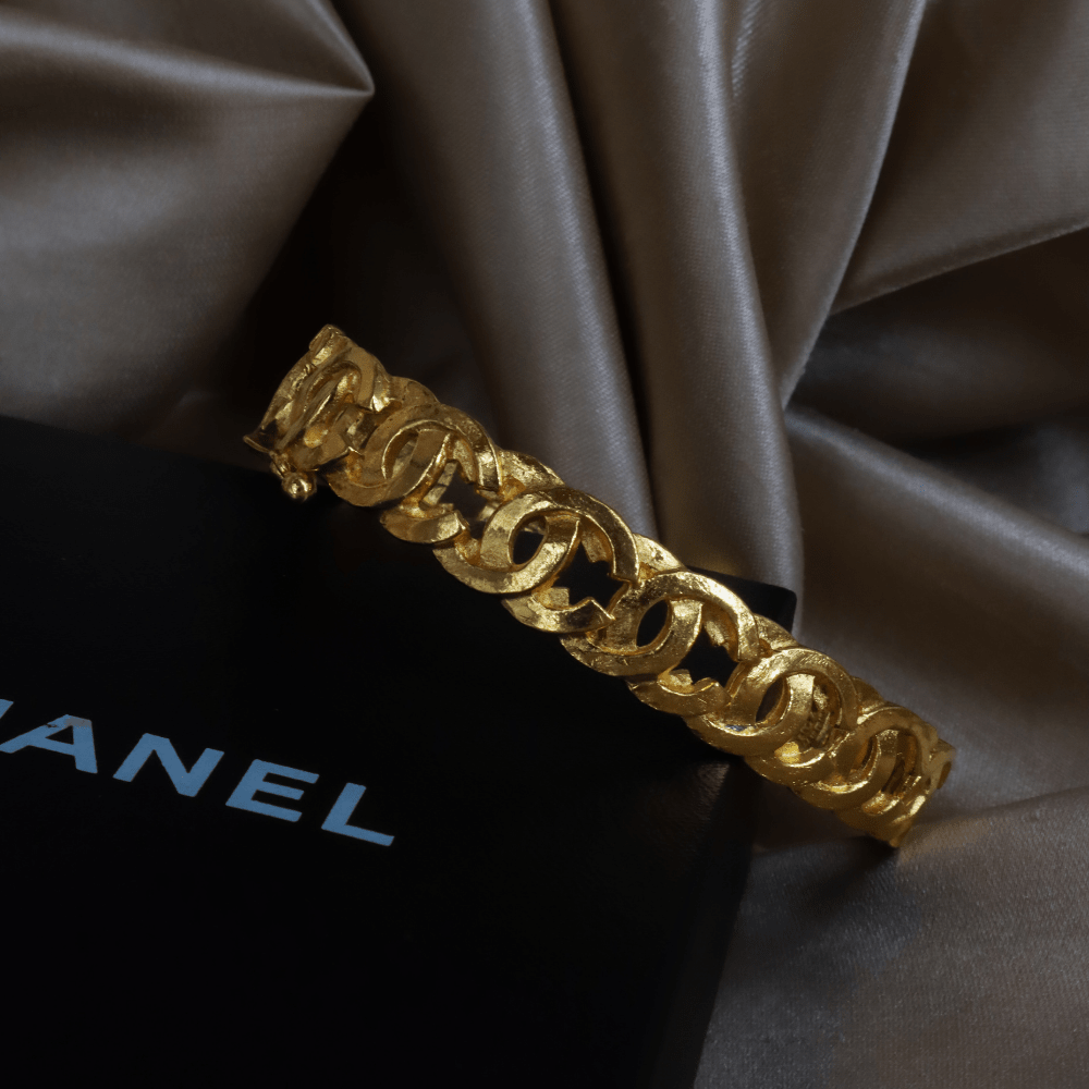 CHANEL CC Logo 金色鏈環手鐲｜附原盒 ｜ 1996年款收藏級 | 全網唯一款 - Vintasy