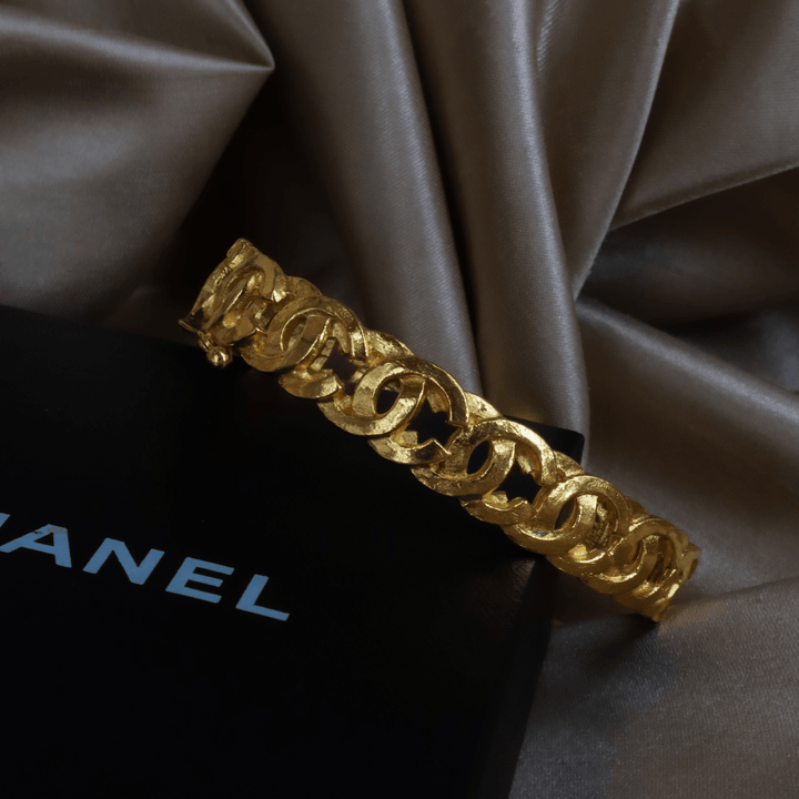 CHANEL CC Logo 金色鏈環手鐲｜附原盒 ｜ 1996年款收藏級 | 全網唯一款 - Vintasy