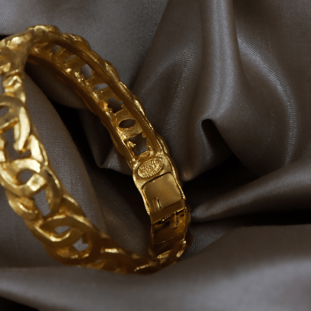 CHANEL CC Logo 金色鏈環手鐲｜附原盒 ｜ 1996年款收藏級 | 全網唯一款 - Vintasy