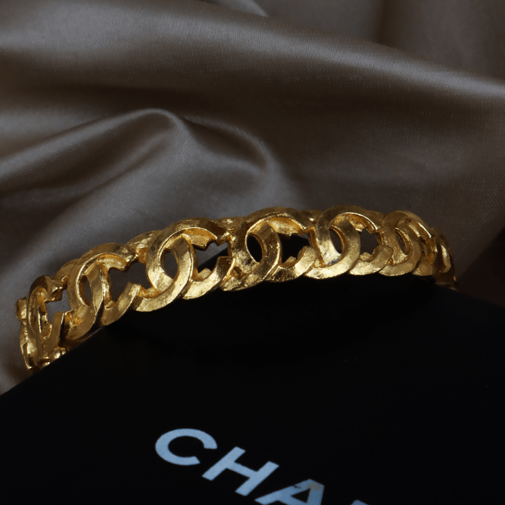 CHANEL CC Logo 金色鏈環手鐲｜附原盒 ｜ 1996年款收藏級 | 全網唯一款 - Vintasy
