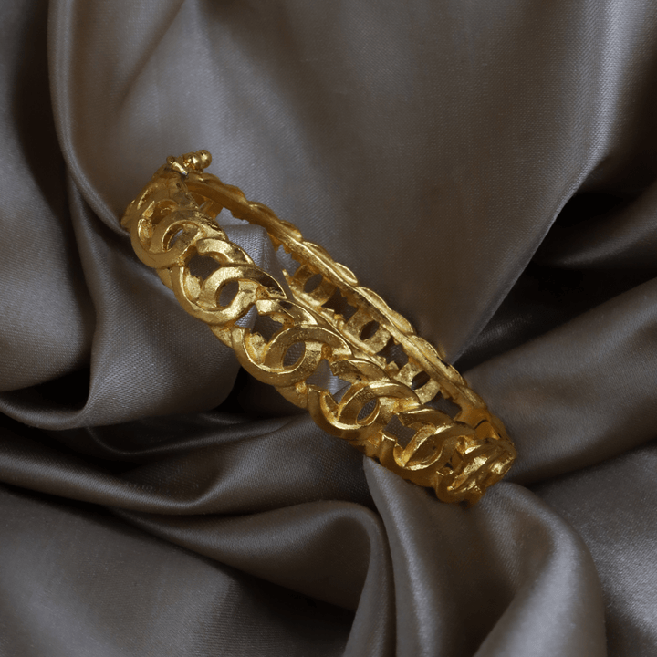 CHANEL CC Logo 金色鏈環手鐲｜附原盒 ｜ 1996年款收藏級 | 全網唯一款 - Vintasy