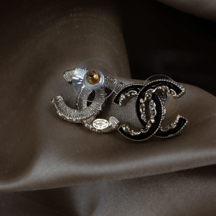 CHANEL 經典造型收藏級COCO雙C耳環｜2013年款 - Vintasy