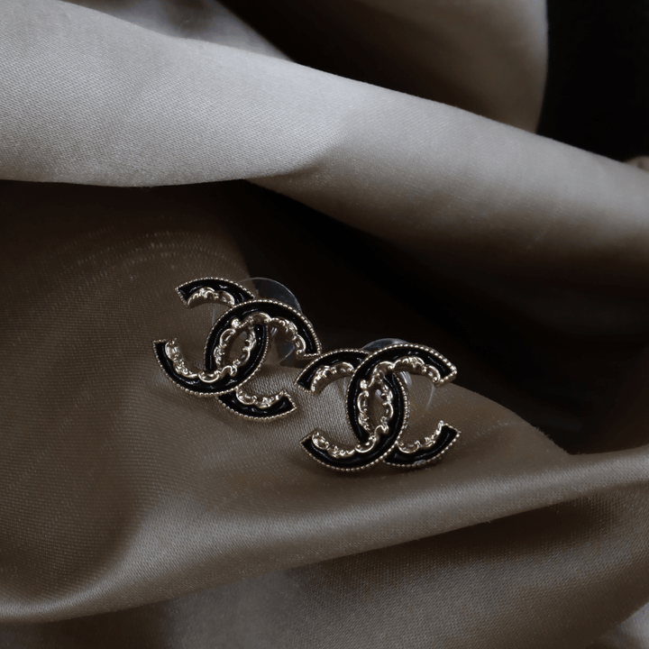 CHANEL 經典造型收藏級COCO雙C耳環｜2013年款 - Vintasy