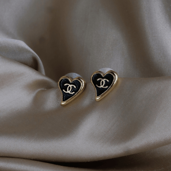CHANEL Heart CC Earrings | A22 系列 ｜極罕心心 - Vintasy