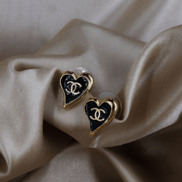 CHANEL Heart CC Earrings | A22 系列 ｜極罕心心 - Vintasy