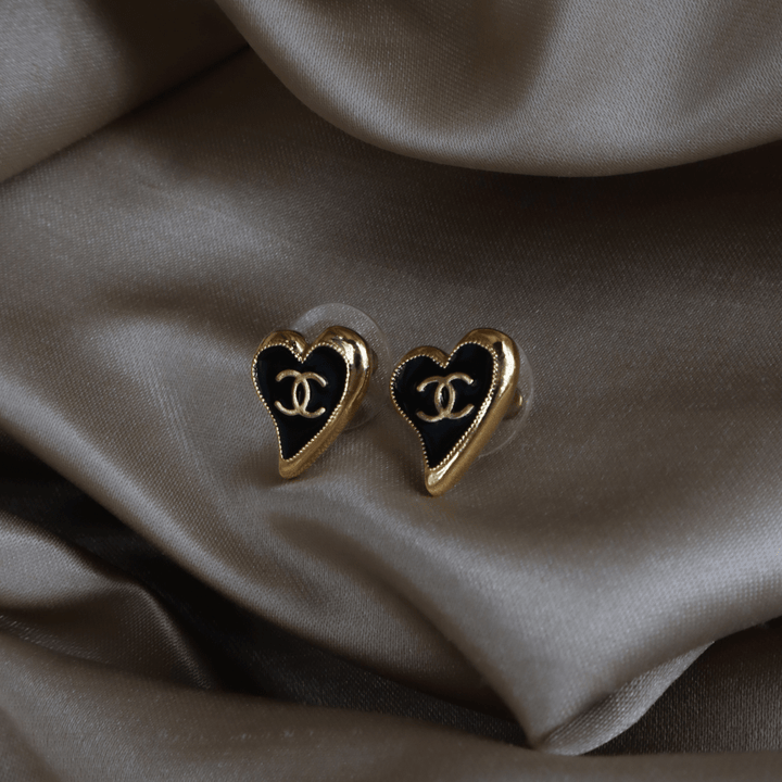 CHANEL Heart CC Earrings | A22 系列 ｜極罕心心 - Vintasy