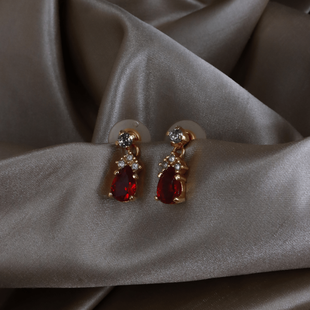 CHRISTIAN DIOR 1990s 金色紅寶石水鑽垂墜耳環（Ruby Teardrop Crystal款） - Vintasy耳環