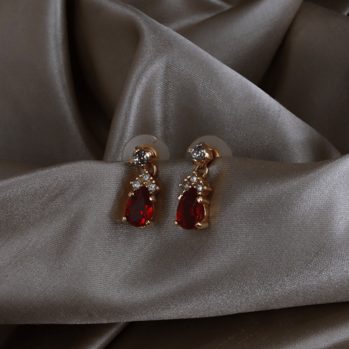 CHRISTIAN DIOR 1990s 金色紅寶石水鑽垂墜耳環（Ruby Teardrop Crystal款） - Vintasy耳環