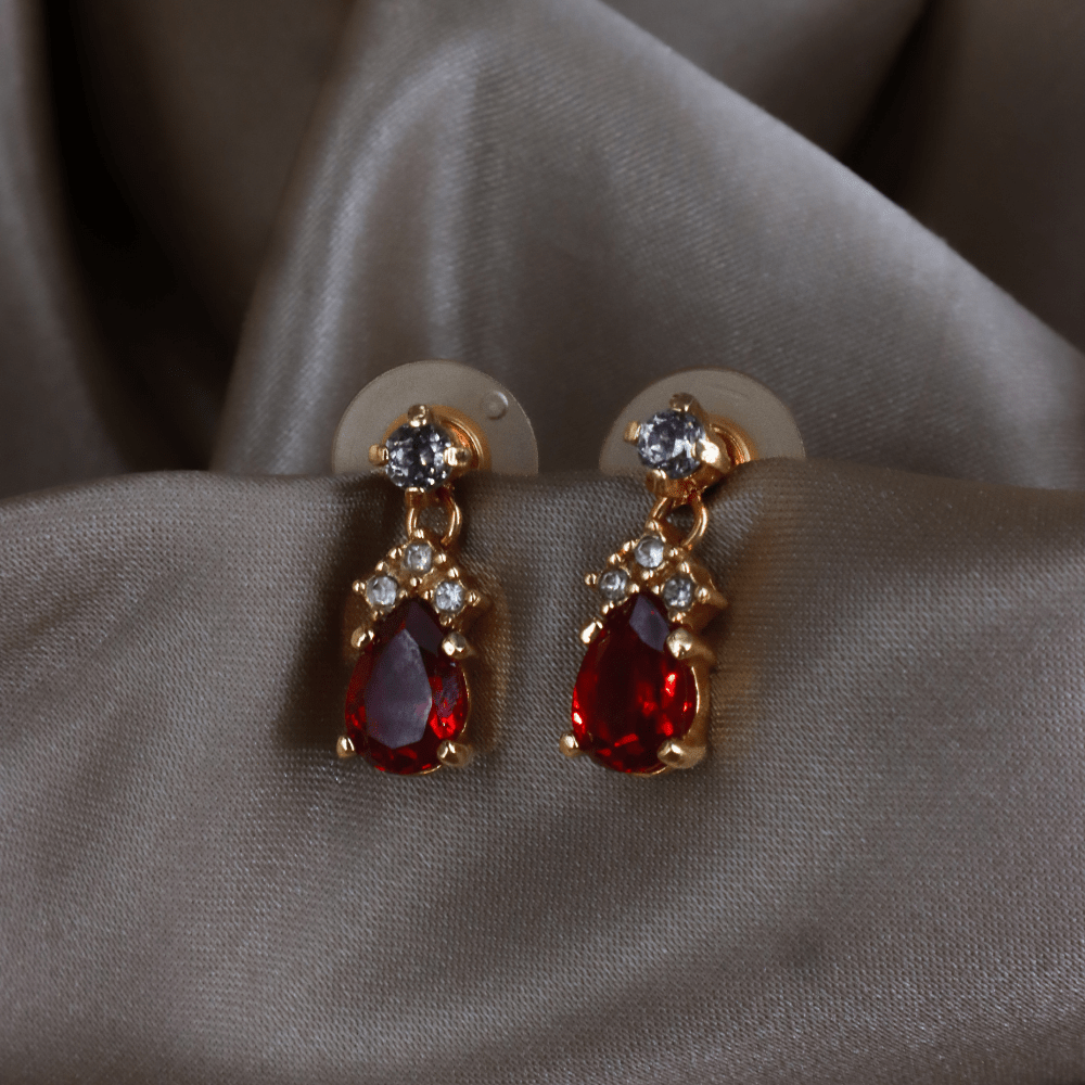 CHRISTIAN DIOR 1990s 金色紅寶石水鑽垂墜耳環（Ruby Teardrop Crystal款） - Vintasy耳環