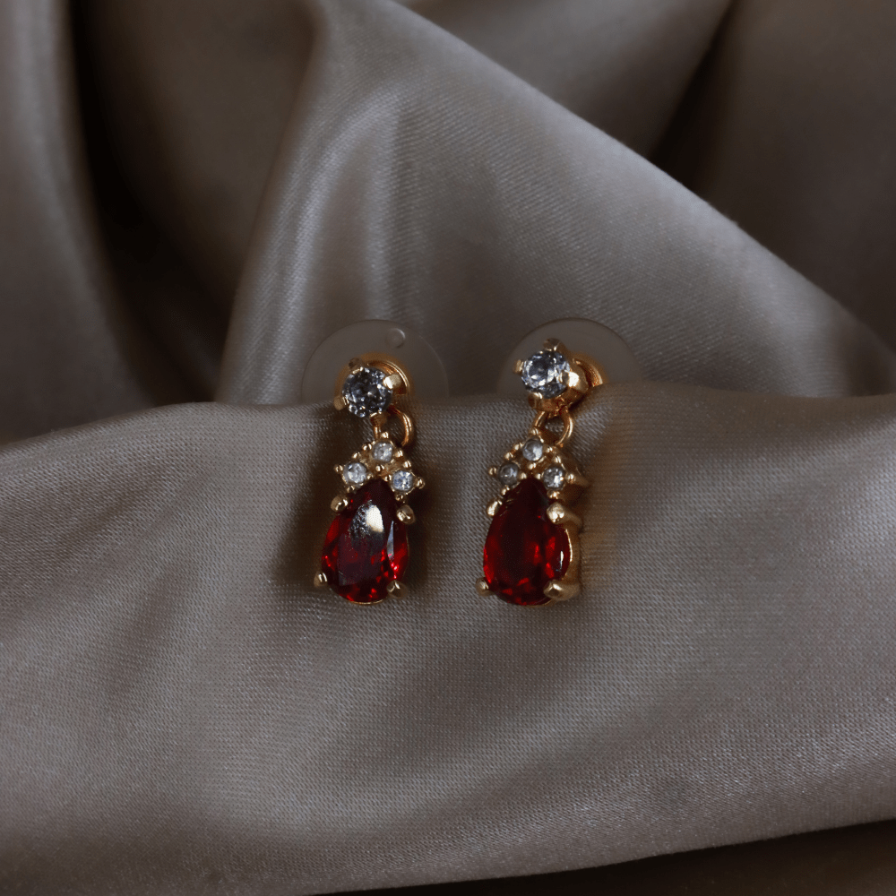 CHRISTIAN DIOR 1990s 金色紅寶石水鑽垂墜耳環（Ruby Teardrop Crystal款） - Vintasy耳環
