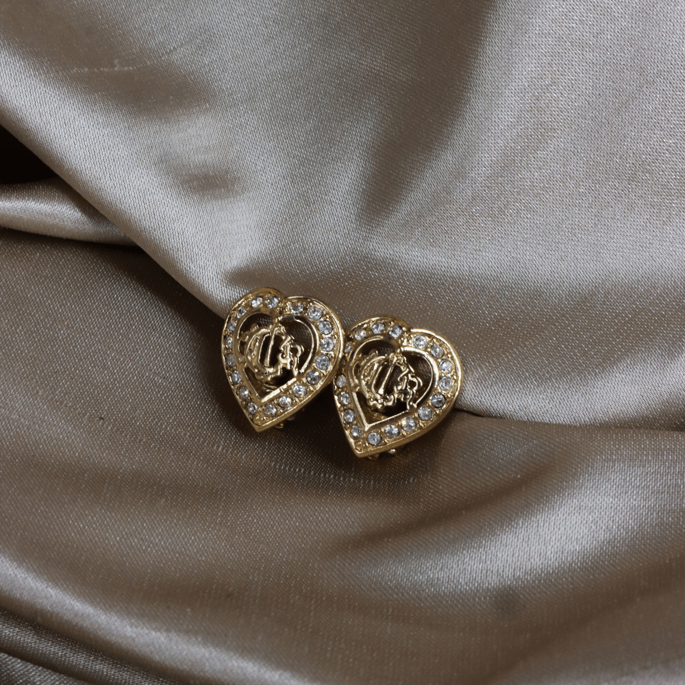 CHRISTIAN DIOR 馬車心心吊墜耳夾 | 1990年代款 - Vintasy