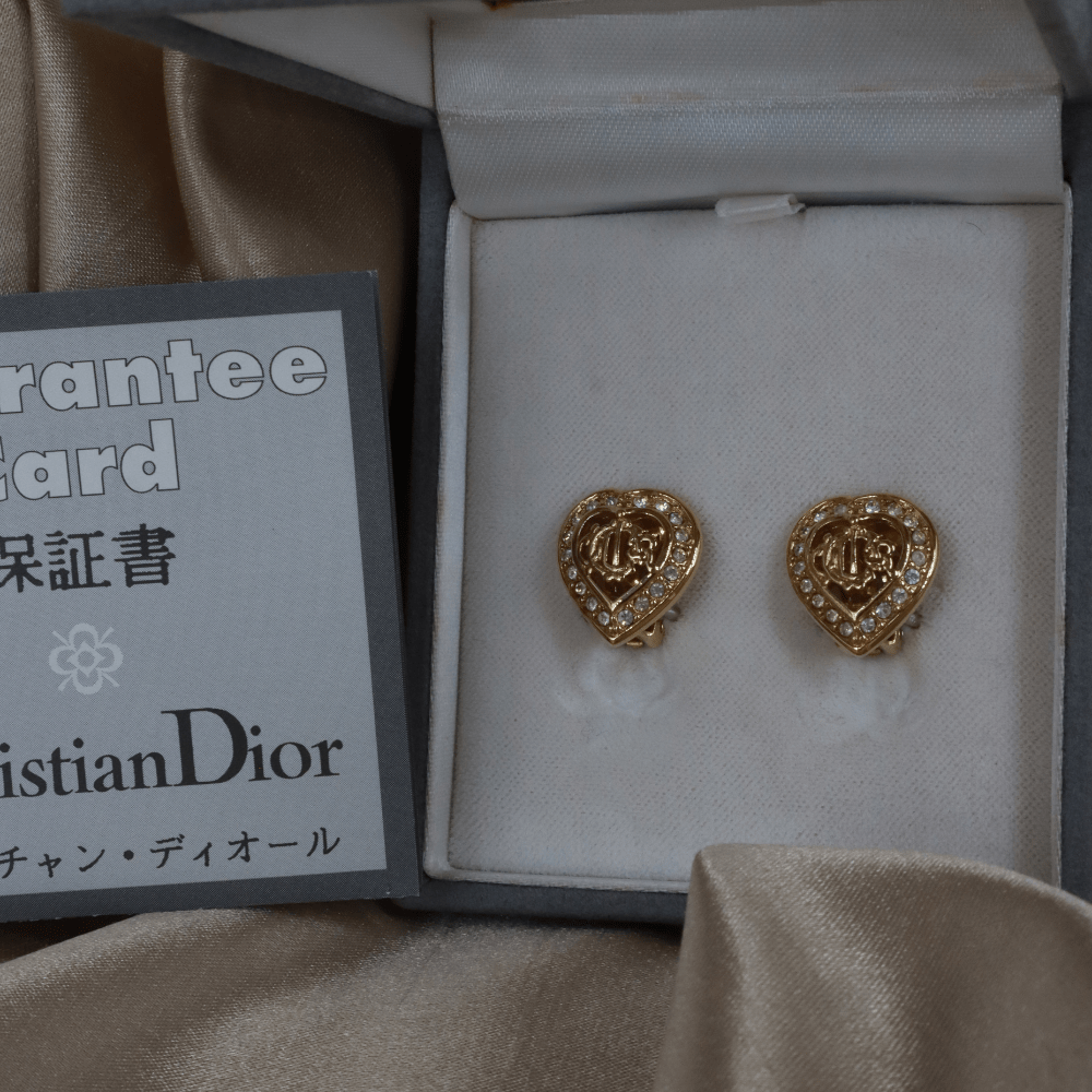 CHRISTIAN DIOR 馬車心心吊墜耳夾 | 1990年代款 - Vintasy
