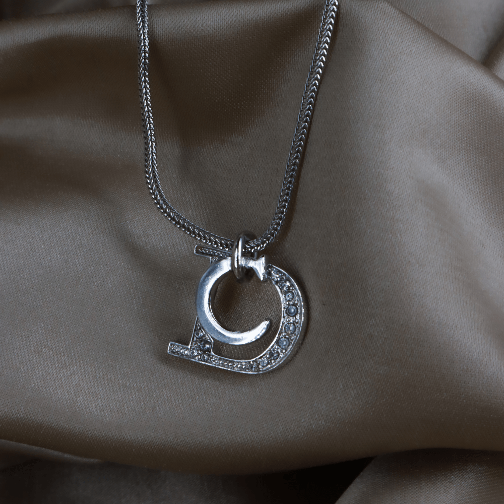 CHRISTIAN DIOR 閃石鎖骨項鏈｜BLACK PINK JISOO 同款！ - Vintasy