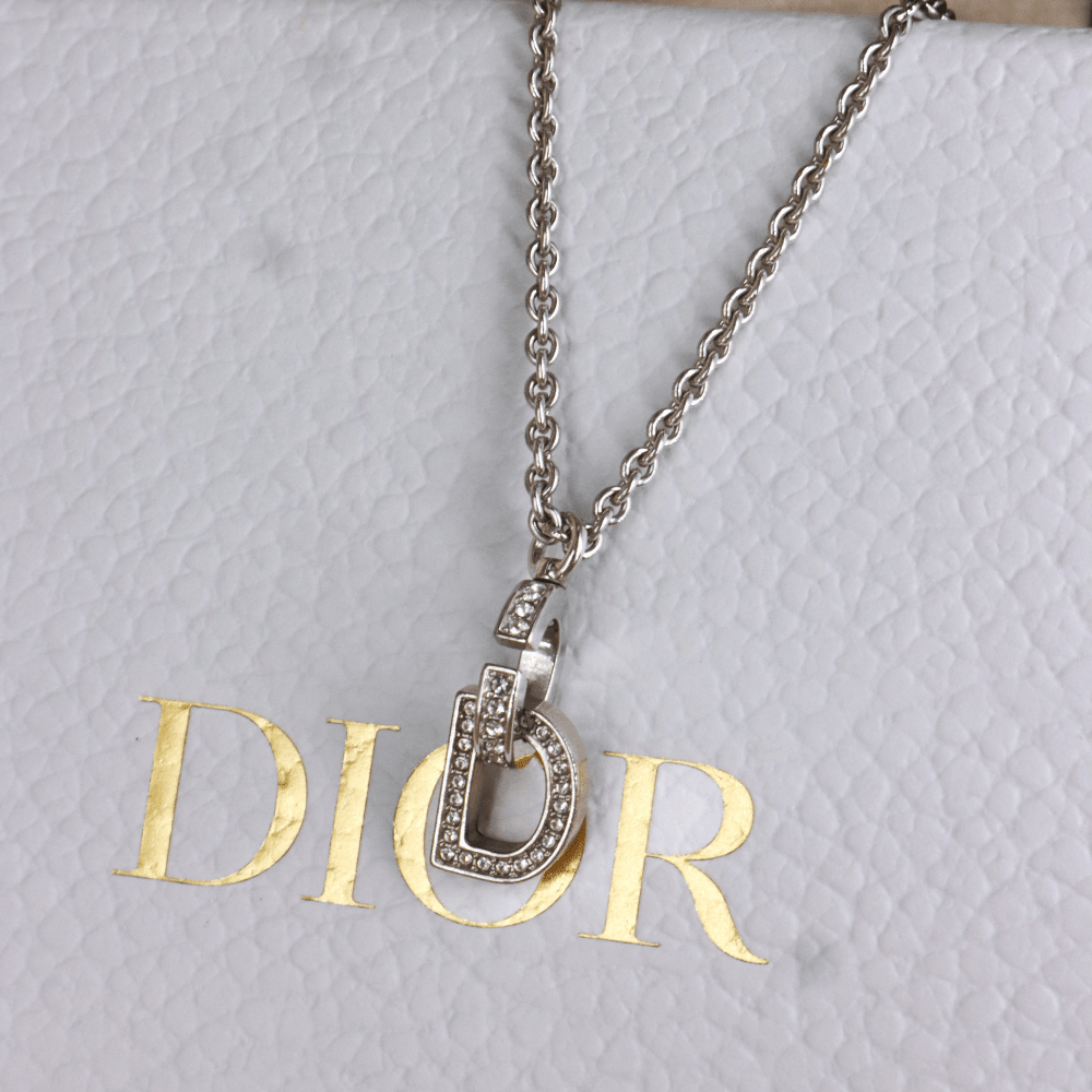 CHRISTIAN DIOR C D字滿鑽吊墜項鏈 | 近年款 未使用級 - Vintasy