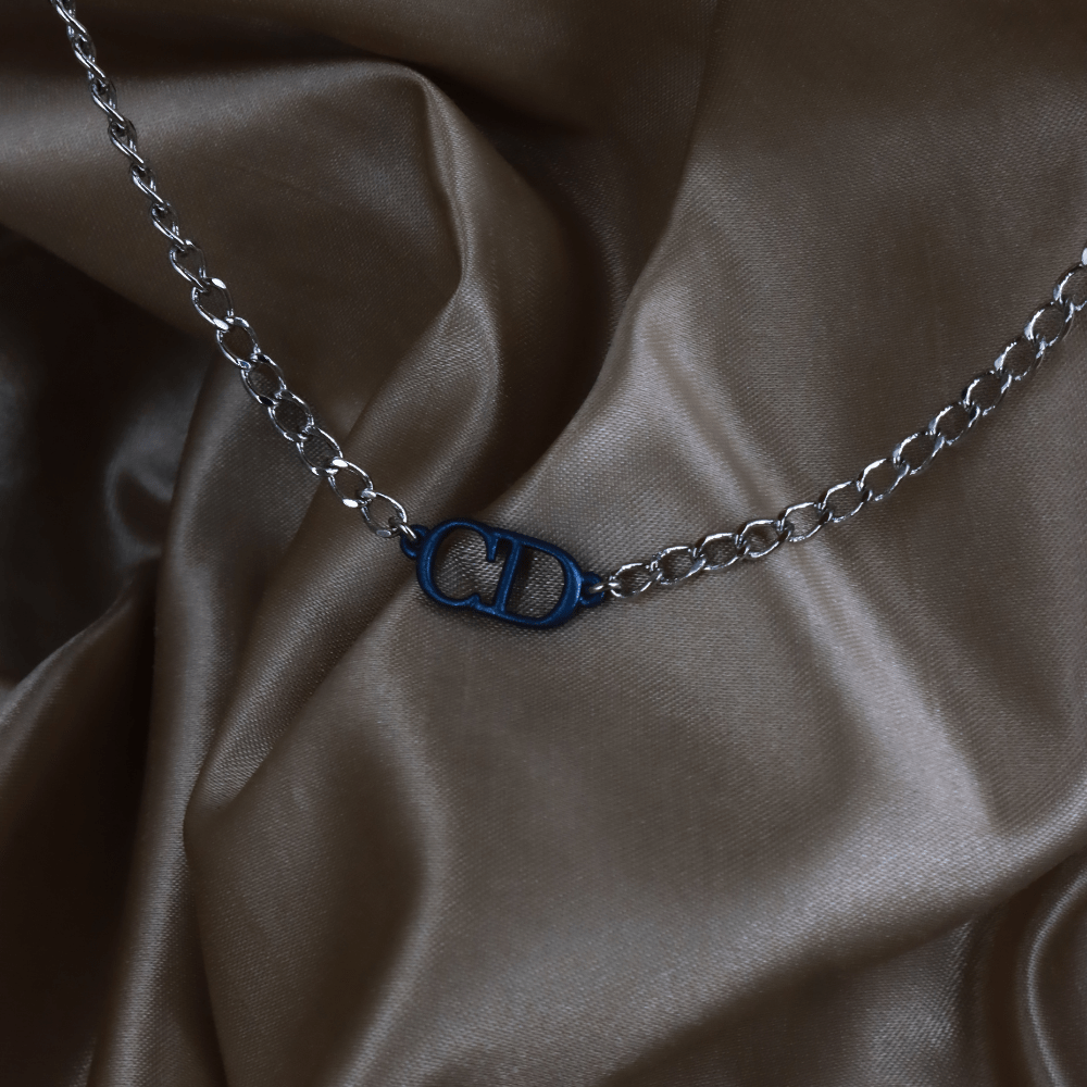 CHRISTIAN DIOR CD Icon 藍色琺瑯Logo銀色項鏈 - Vintasy