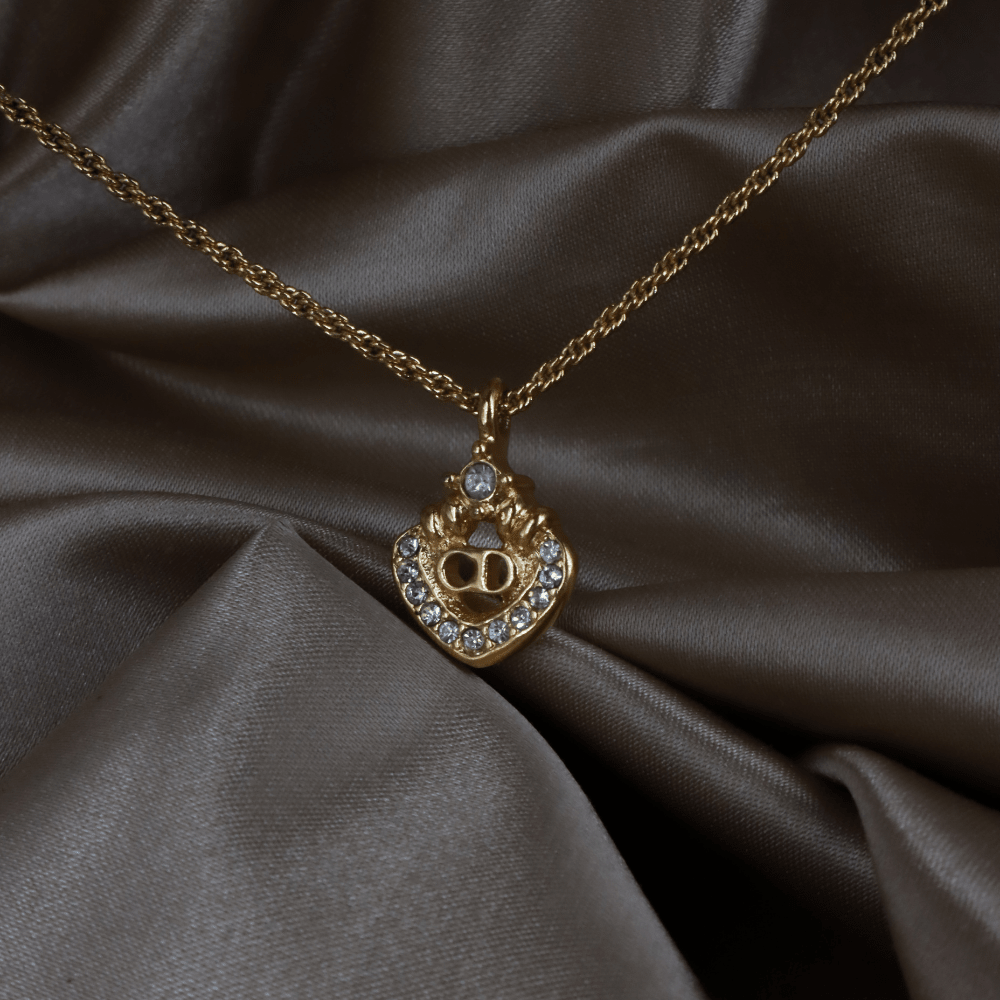 CHRISTIAN DIOR CD Logo 水晶愛心鎖吊墜項鏈 | 經典1990年代款式 - Vintasy項鏈