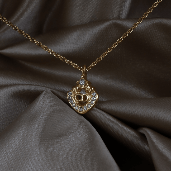 CHRISTIAN DIOR CD Logo 水晶愛心鎖吊墜項鏈 | 經典1990年代款式 - Vintasy項鏈
