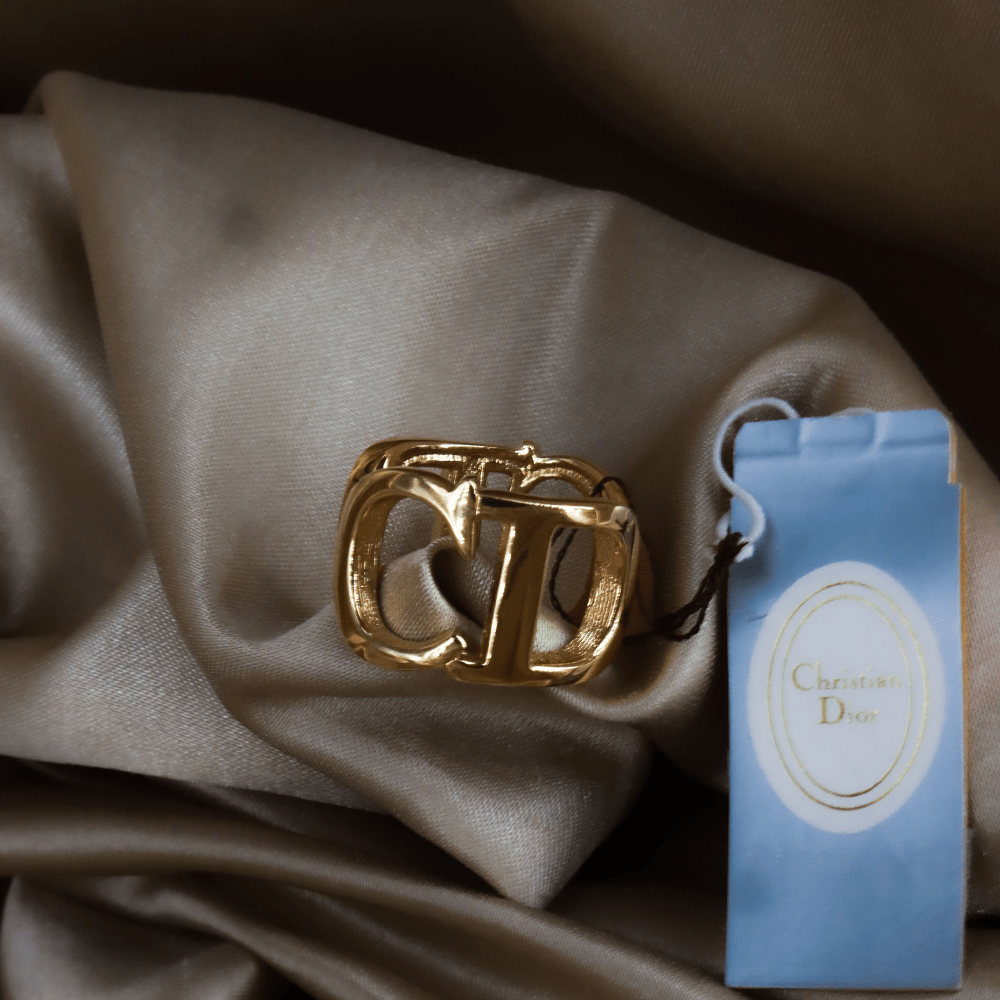 CHRISTIAN DIOR CD Logo 雙層金屬戒指｜1990年代未使用品 - Vintasy項鏈