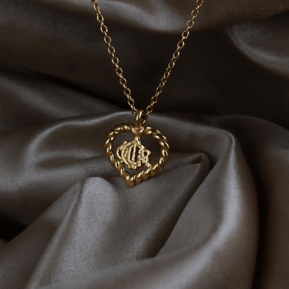 CHRISTIAN DIOR 金色愛心馬車 CD Logo 項鏈（Heart Logo Pendant款）｜1990年代經典 - Vintasy項鏈