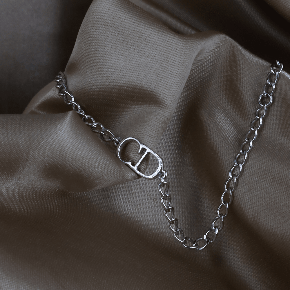 CHRISTIAN DIOR CD Logo 手鏈 ｜簡約熱門 - Vintasy項鏈