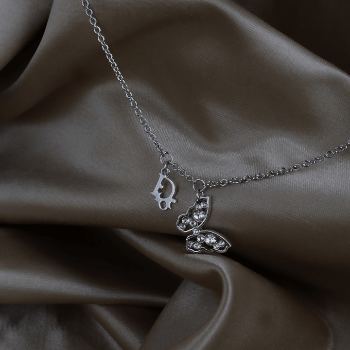 CHRISTIAN DIOR 蝴蝶水鑽 CD Logo 項鏈 - Vintasy項鏈