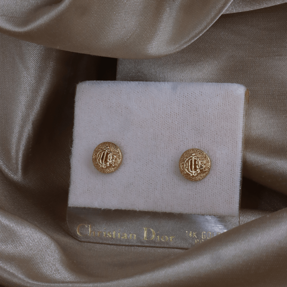 CHRISTIAN DIOR CD Monogram 圓章耳環（金色）｜1980年代 ｜｜VINTASY 中古美品 ｜ 香港最大型中古首飾收藏店｜ dior ｜ 耳環