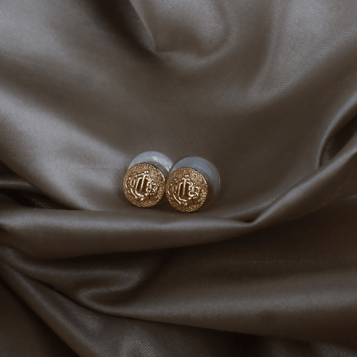 CHRISTIAN DIOR CD Monogram 圓章耳環（金色）｜1980年代 ｜｜VINTASY 中古美品 ｜ 香港最大型中古首飾收藏店｜ dior ｜ 耳環