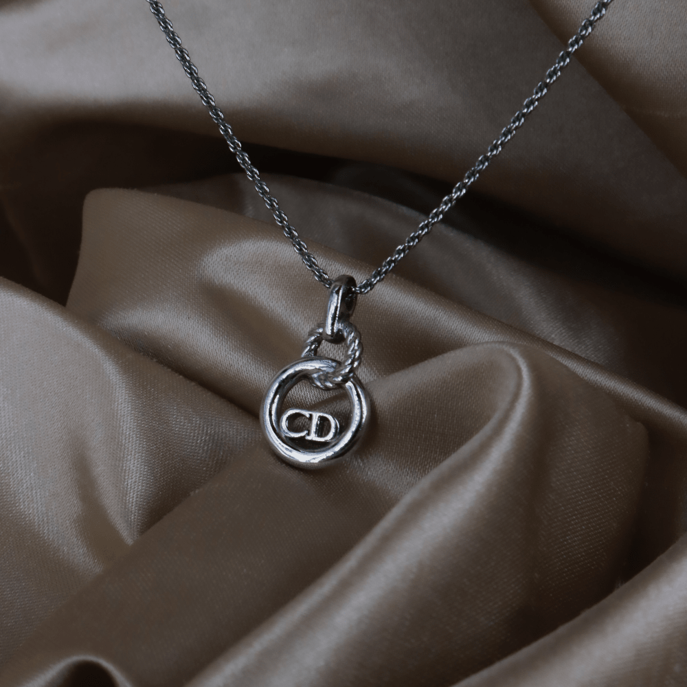CHRISTIAN DIOR 銀色CD圓環吊墜項鏈（Rope Circle CD Pendant款）｜極罕！ - Vintasy項鏈
