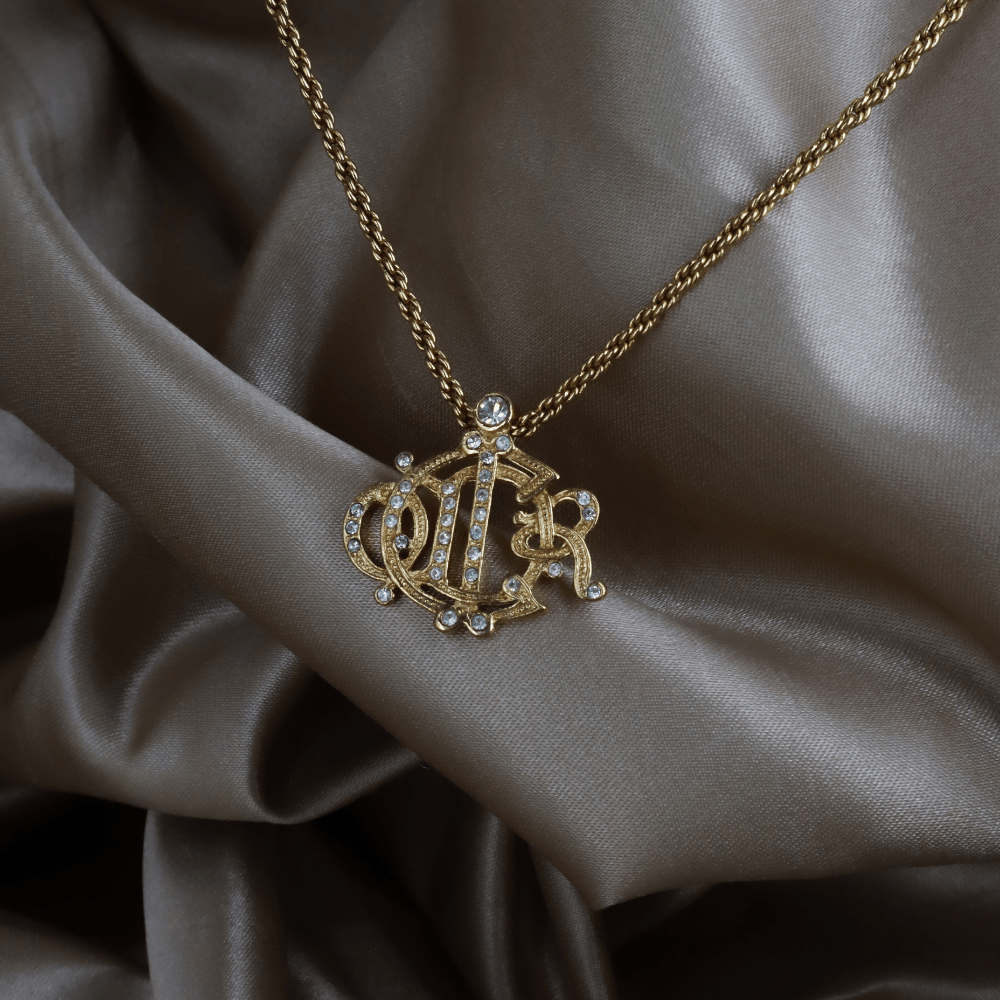 CHRISTIAN DIOR 華麗巴洛克水晶CD馬車吊墜項鏈｜未使用美品 - Vintasy項鏈